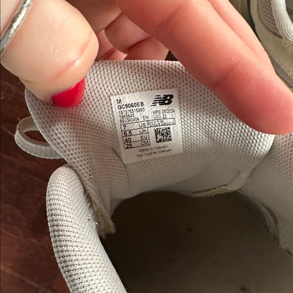 New balance 9060 boys 7 - Picture 13 of 15